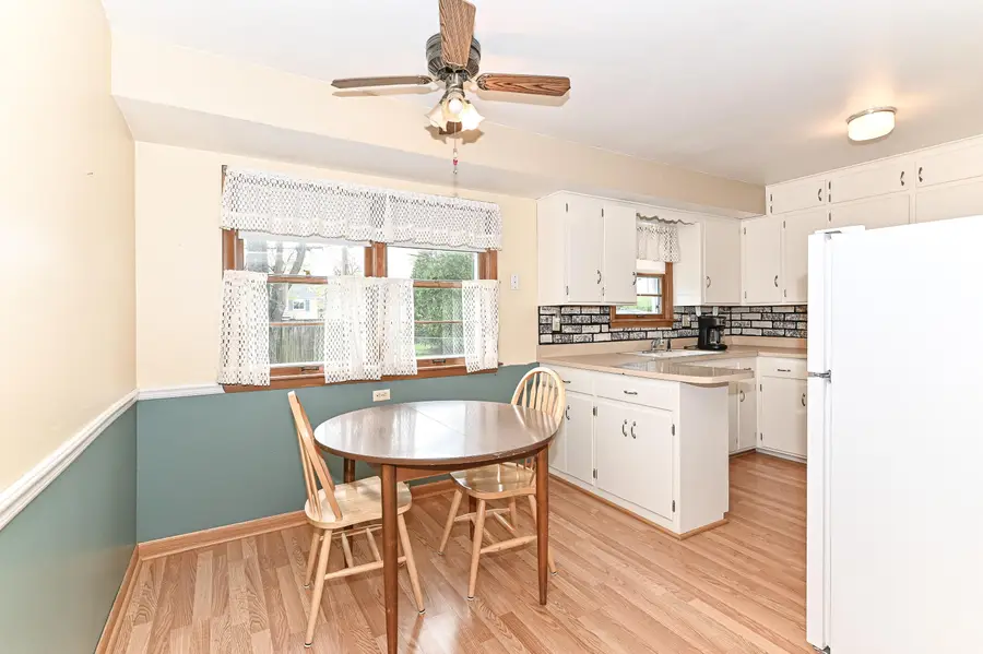 W168N8492 Jacobson Dr, Menomonee Falls, WI 53051 - #2