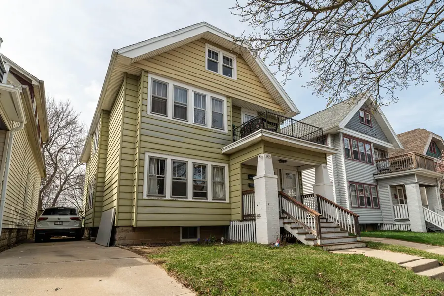 1429 N 49th St, Milwaukee, WI 53208 - #2
