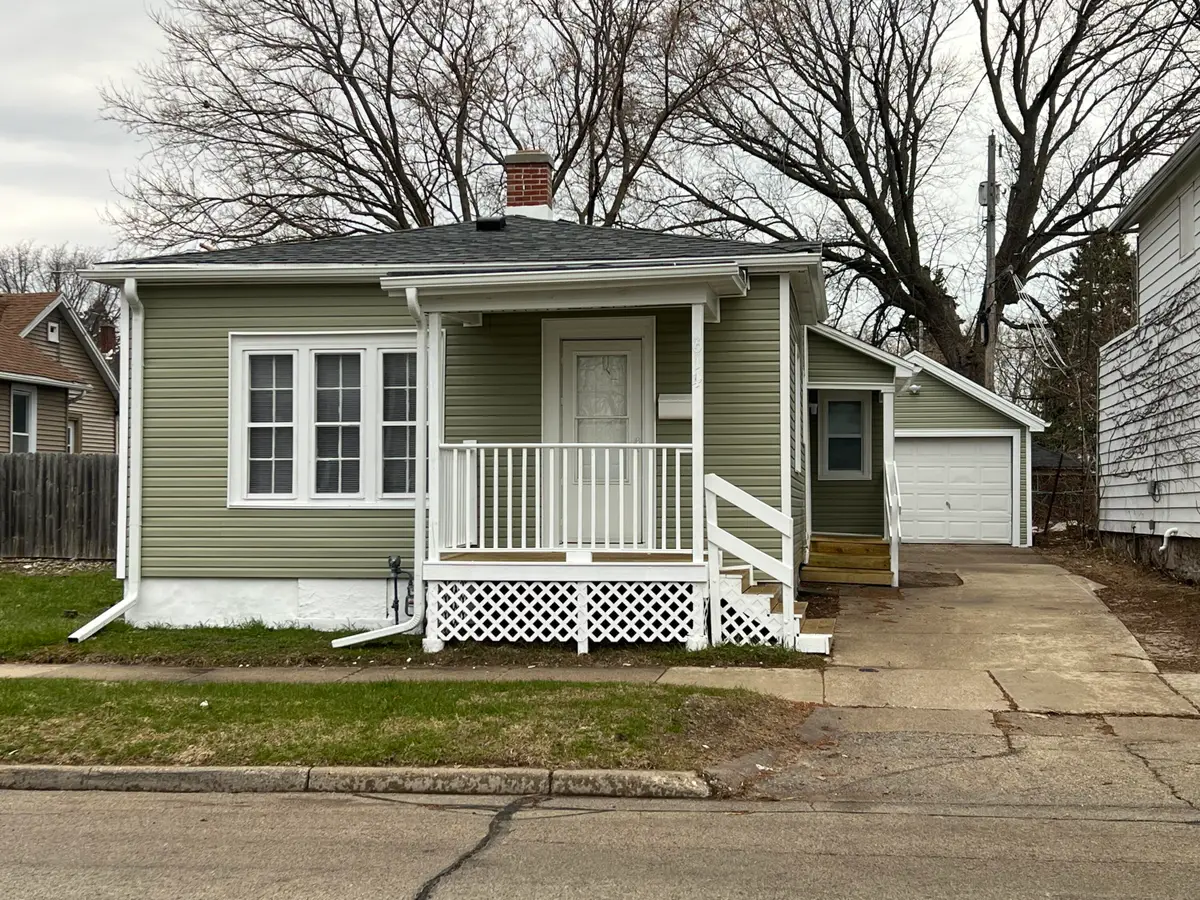 614 11th St, Racine, WI 53403 - #1