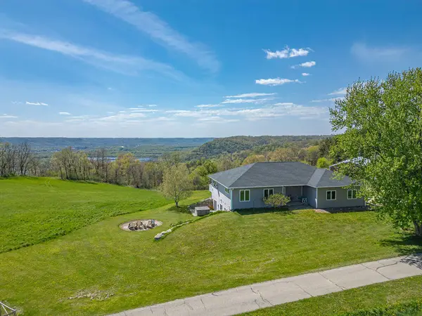 S3565 Rooster Ridge Ln, Buffalo, WI 54629