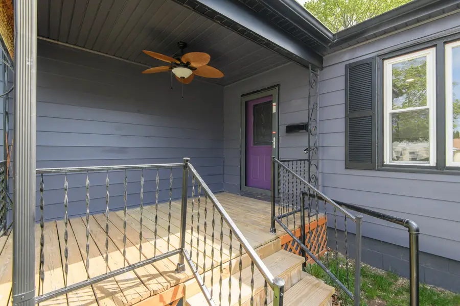 5042 N 19th Pl, Milwaukee, WI 53209 - #2