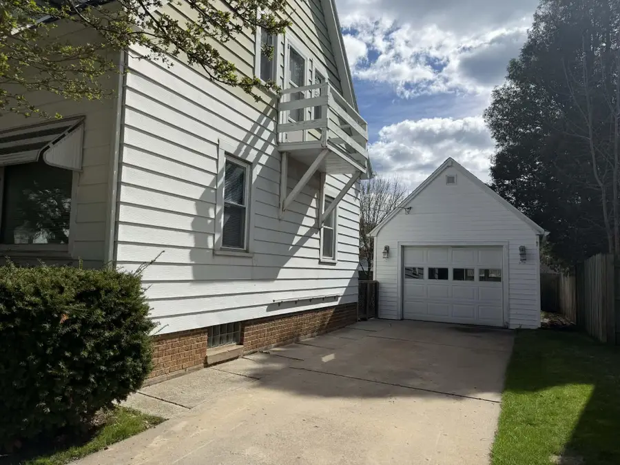 2711 S 8th St, Sheboygan, WI 53081 - #2