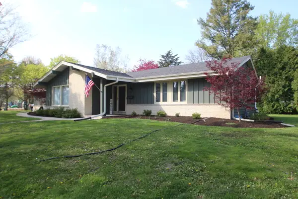 N93W6266 Arbor Dr, Cedarburg, WI 53012