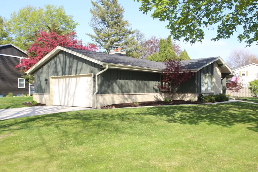 N93W6266 Arbor Dr, Cedarburg, WI 53012 - #2