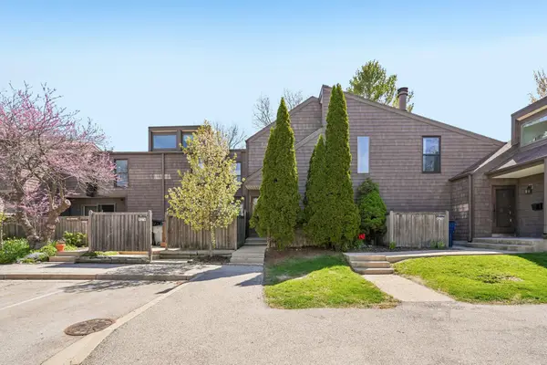 9272 N 70th St, Milwaukee, WI 53223