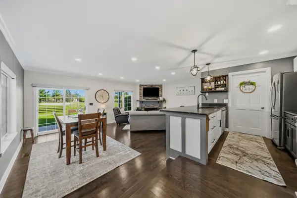 584 Geneva National Ave N, Geneva, WI 53147