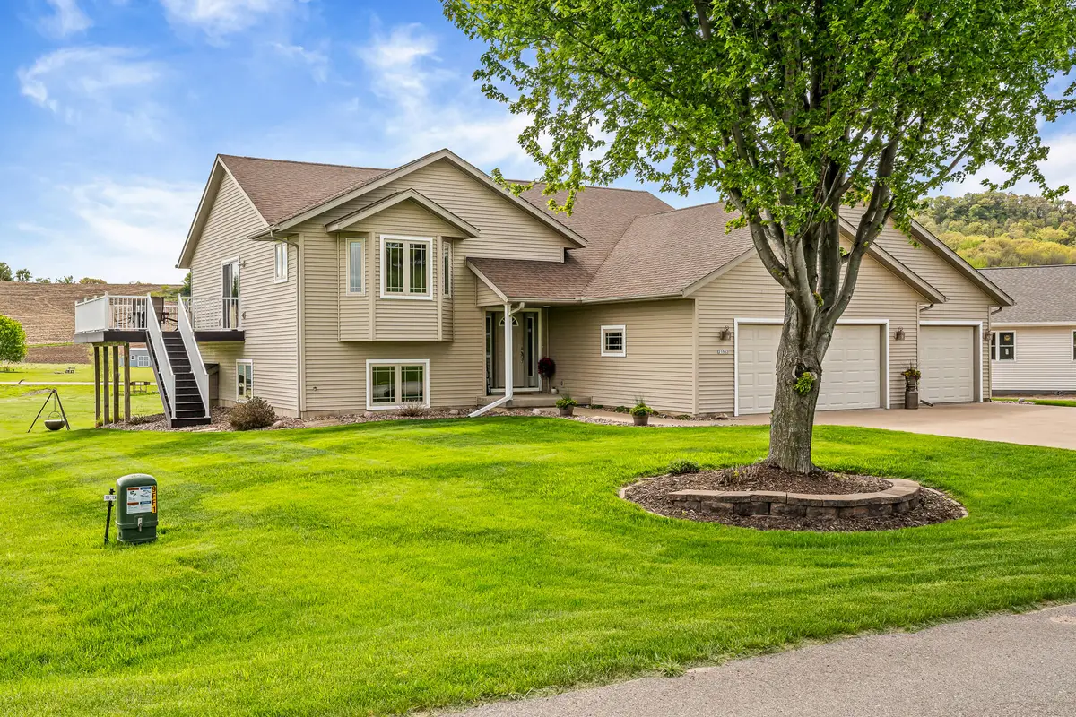 21563 Wolfe Run Ln, Galesville, WI 54630 - #1