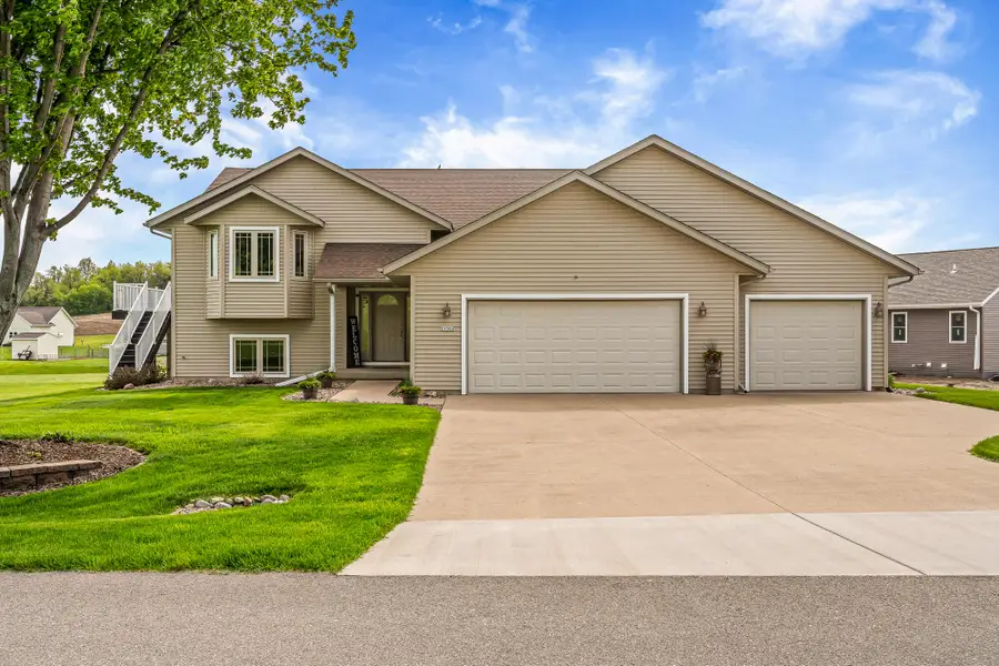 21563 Wolfe Run Ln, Galesville, WI 54630 - #2