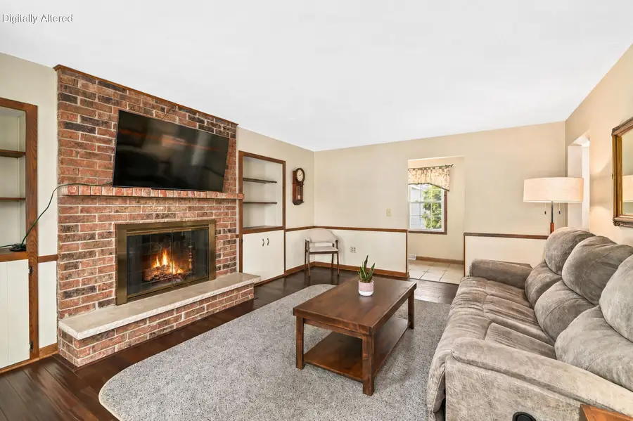4395 S Delphine Dr, New Berlin, WI 53151 - #3