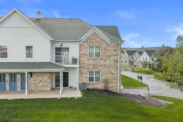 2720 Northview Rd, Waukesha, WI 53188