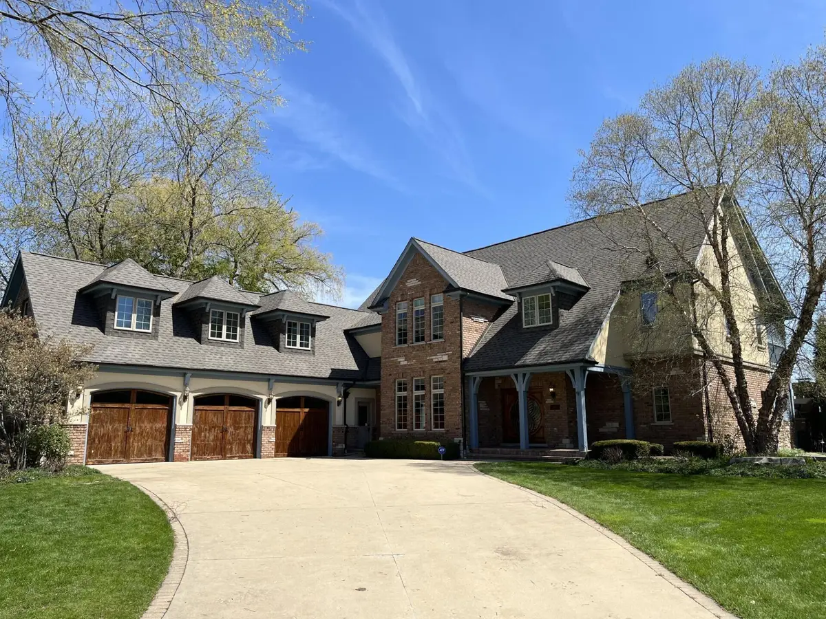 106 Michigan Ct, Racine, WI 53402 - #1