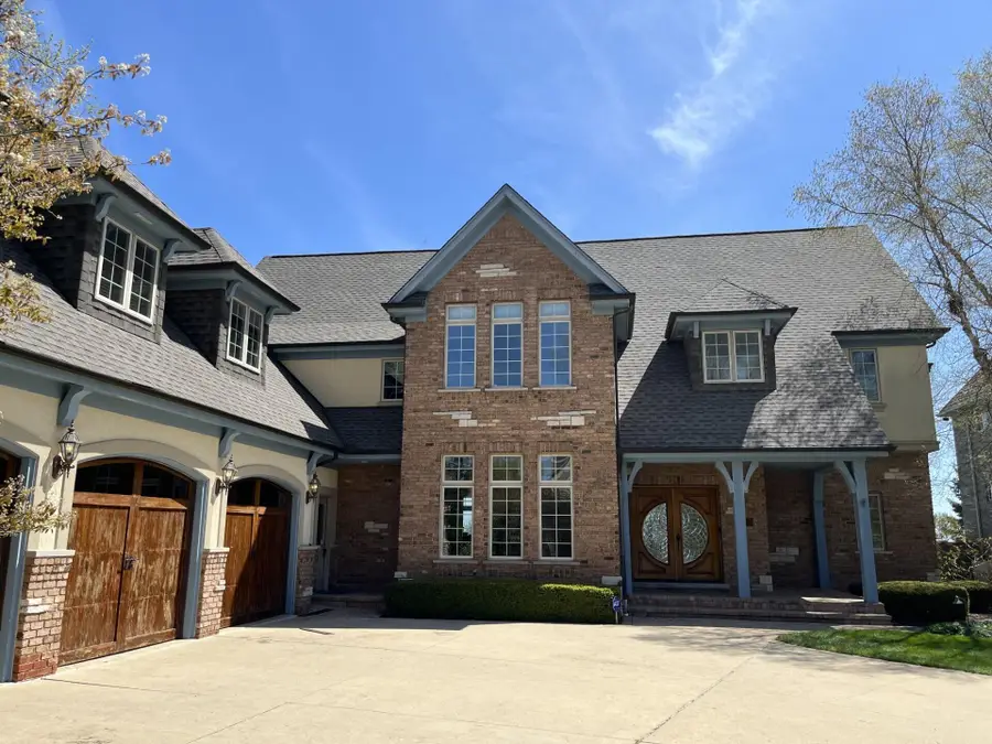106 Michigan Ct, Racine, WI 53402 - #2