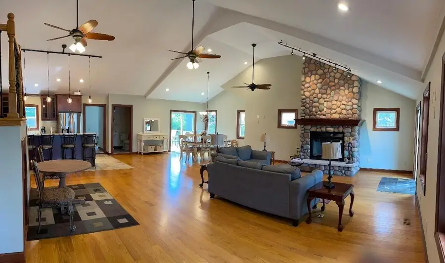 1111 Rosebud Ave, Twin Lakes, WI 53181 - #2