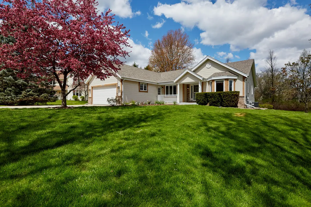 W265N6770 Yarotta Cir, Lisbon, WI 53089 - #1