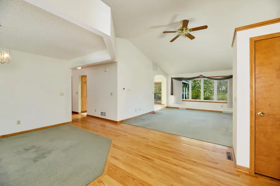 W265N6770 Yarotta Cir, Lisbon, WI 53089 - #3