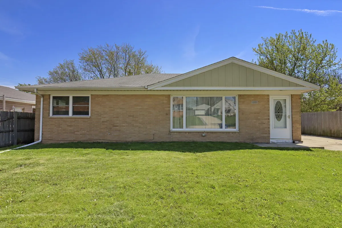 1237 Virginia St, Racine, WI 53405 - #1