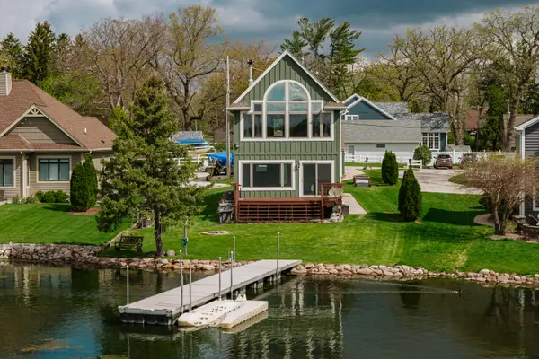 S70W18761 Gold Dr, Muskego, WI 53150