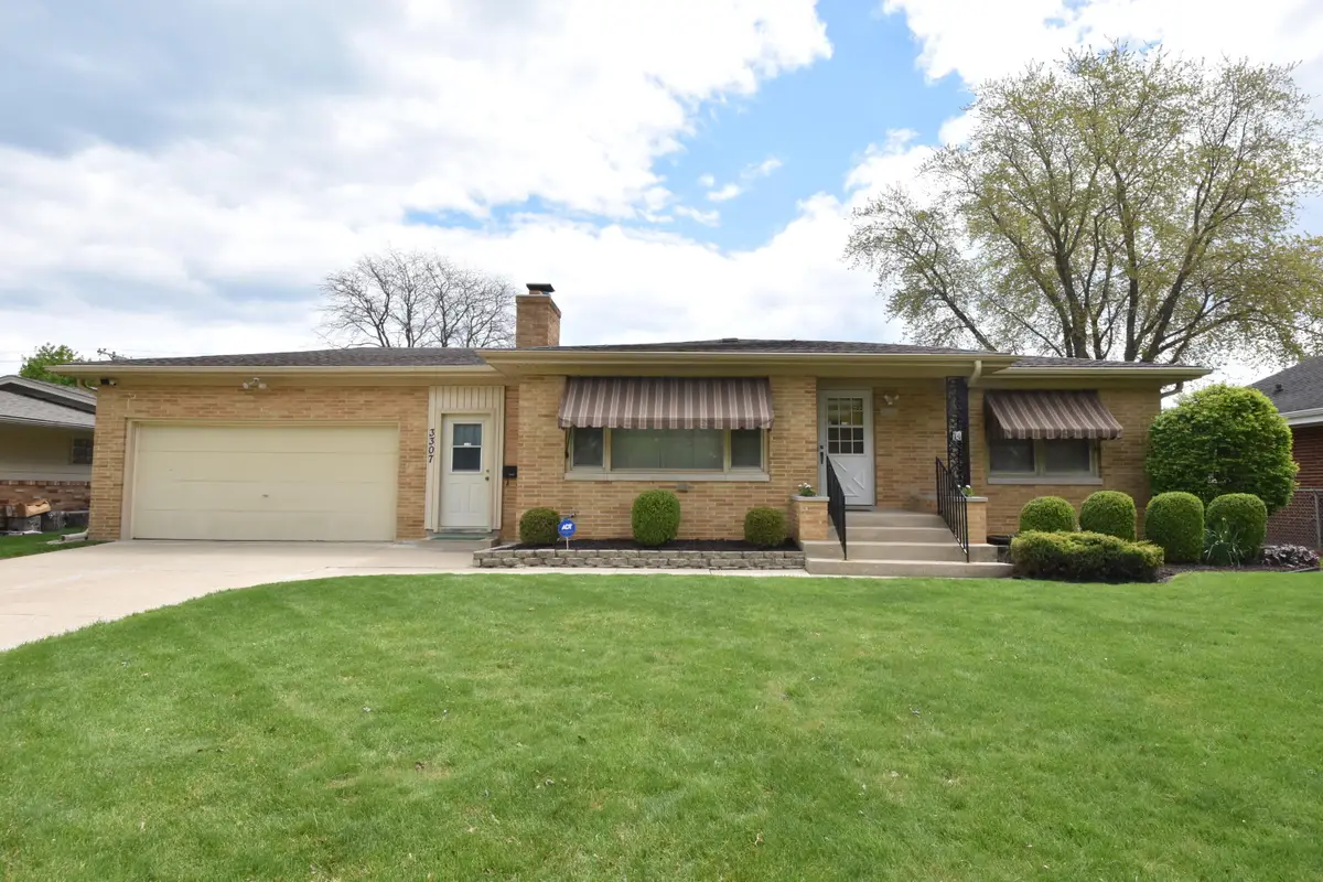 3307 Erie St, Racine, WI 53402 - #1