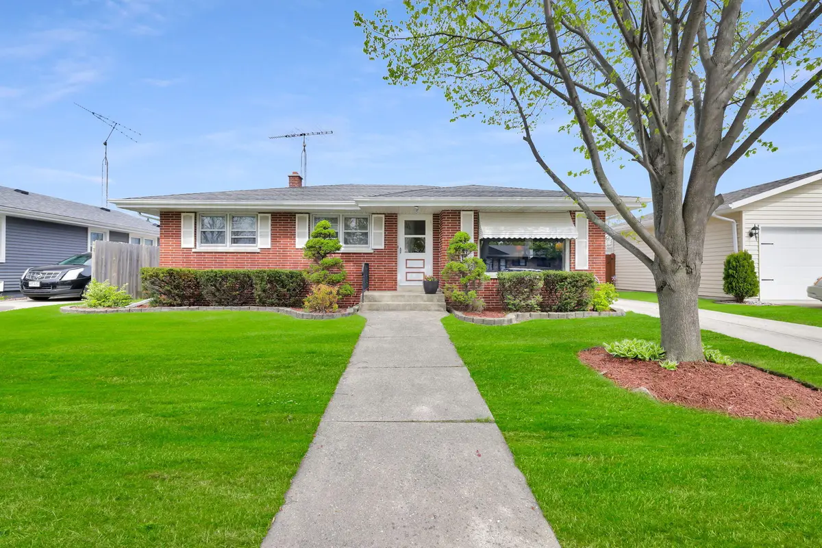 1615 17th Ave, Kenosha, WI 53140 - #1