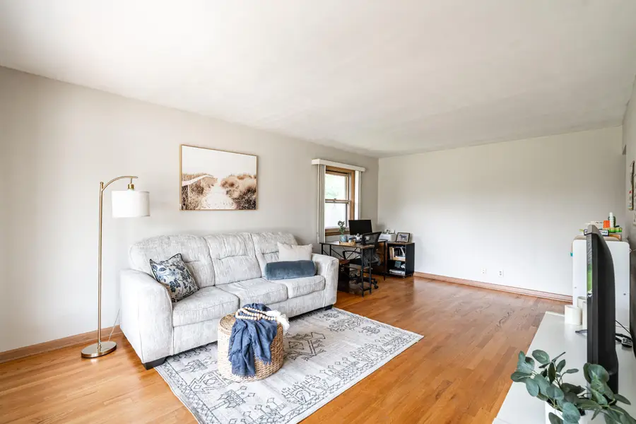 2204 Savoy Cir, Racine, WI 53404 - #2