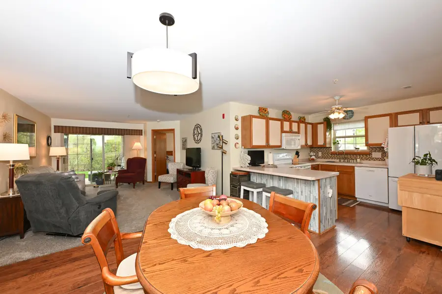 18430 Emerald Dr, Brookfield, WI 53045 - #2
