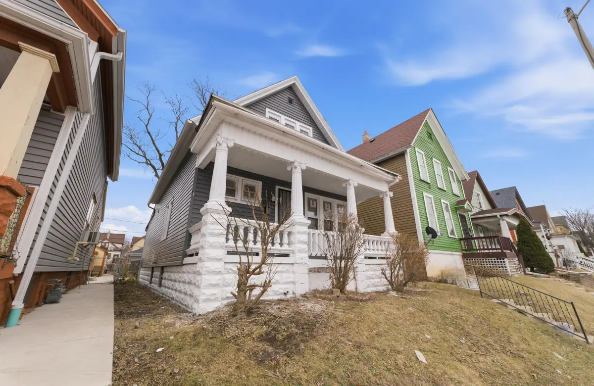 926 S 35th St, Milwaukee, WI 53215 - #1