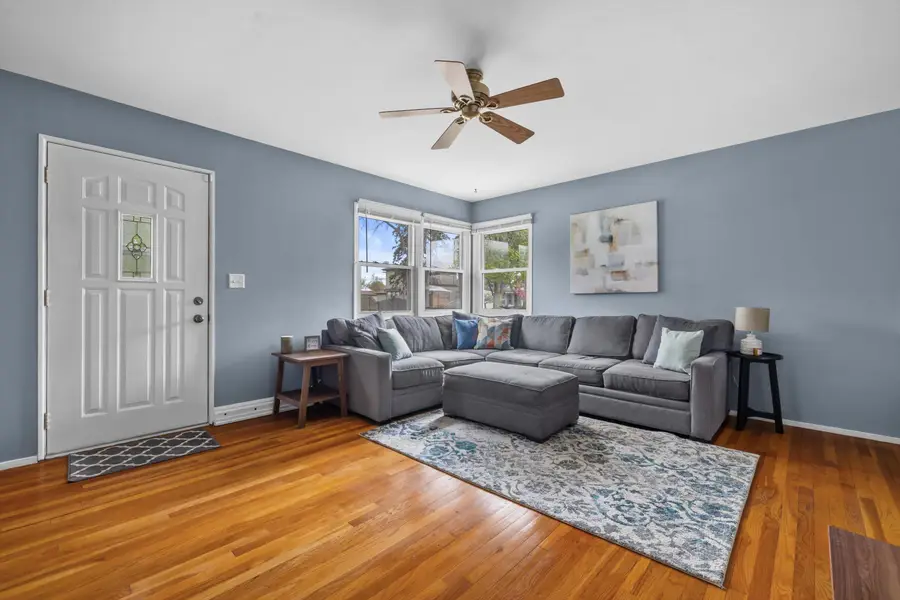 2921 Winthrop Ave, Racine, WI 53403 - #3