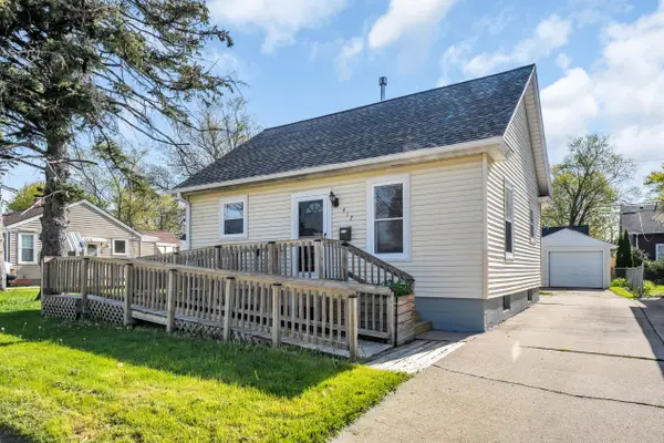 417 Island Ave, Racine, WI 53405
