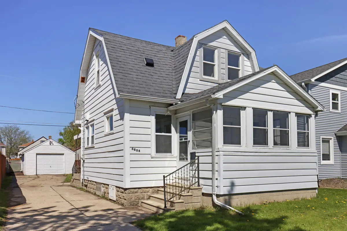 6804 34th Ave, Kenosha, WI 53142 - #1