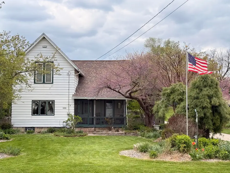 33220 S Honey Lake Rd, Burlington, WI 53105 - #2