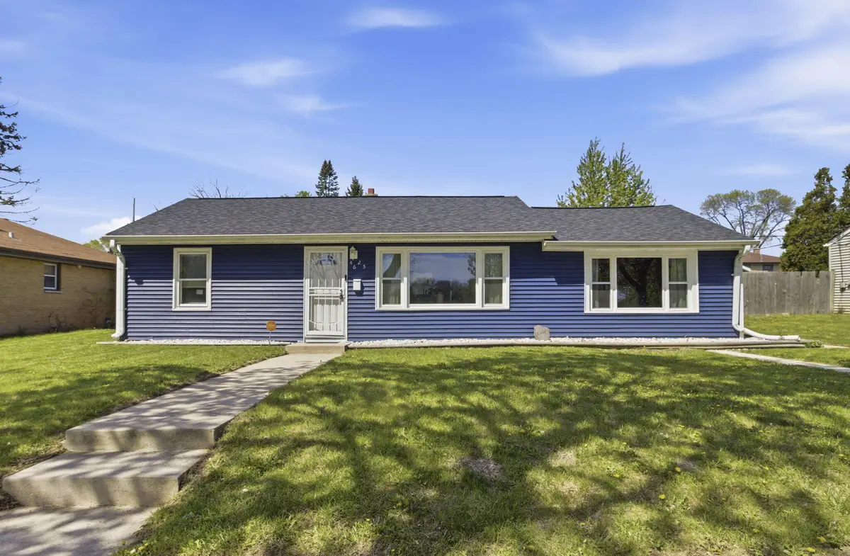 4625 N 74th St, Milwaukee, WI 53218 - #1