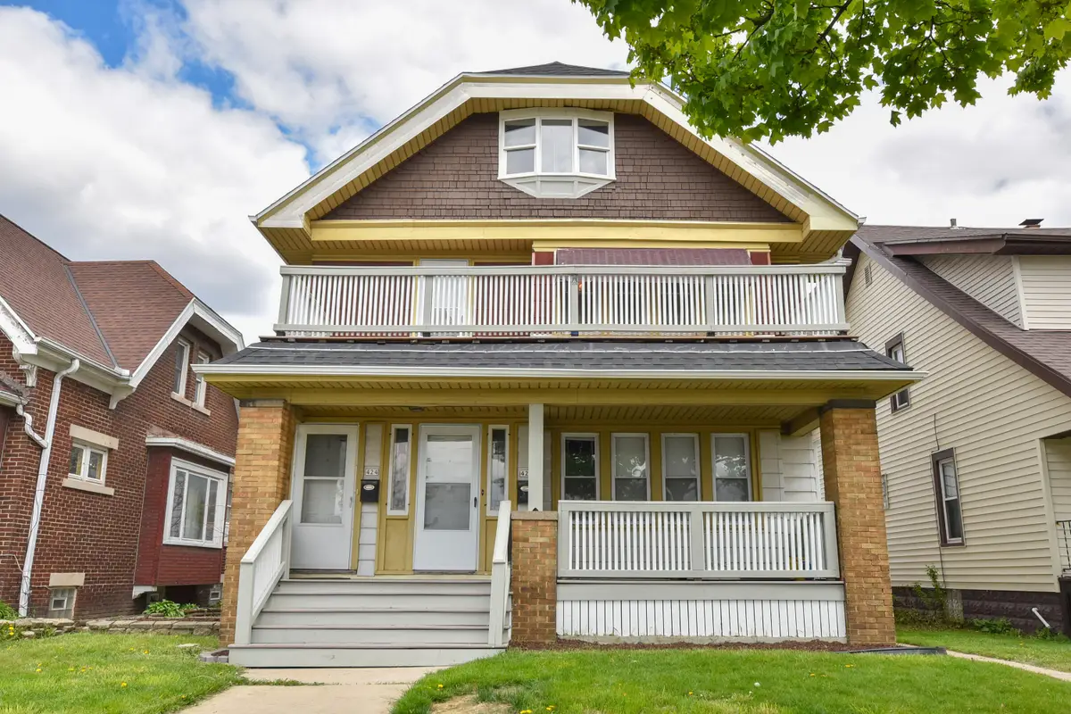 422 W Harrison Ave, Milwaukee, WI 53207 - #1