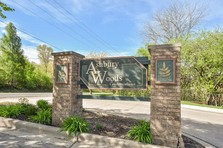7203 Mid Town Rd, Madison, WI 53719 - #3
