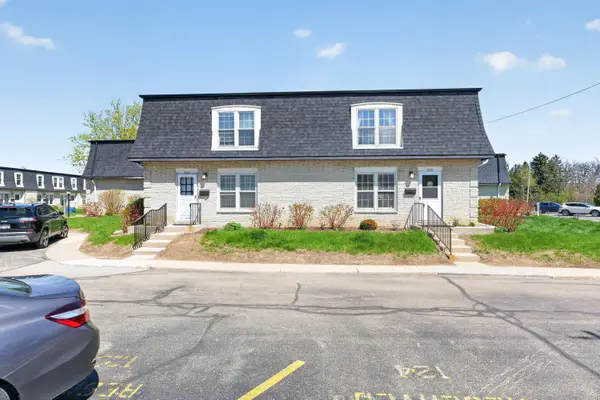 4100 W Cherrywood Ln, Brown Deer, WI 53209