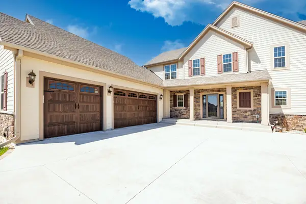 N88W18648 Duke St, Menomonee Falls, WI 53051