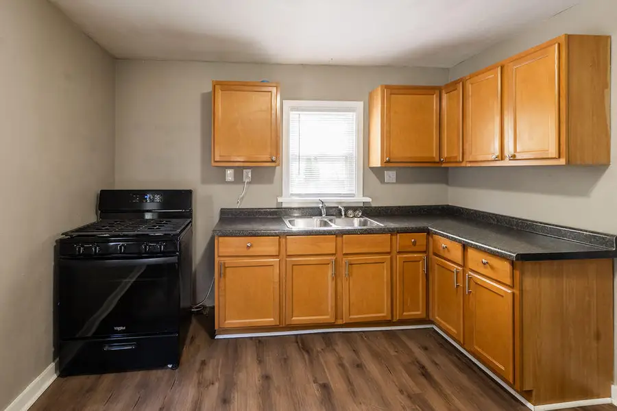 1823 Marquette St, Racine, WI 53402 - #3