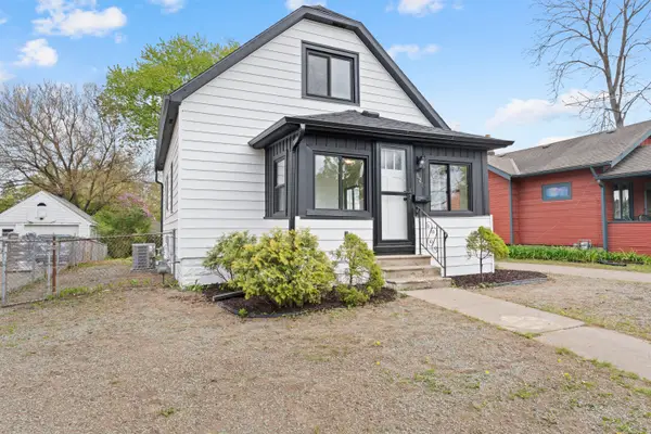 921 Perkins Ave, Waukesha, WI 53186