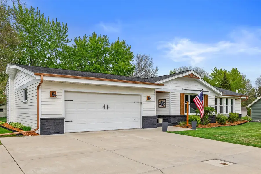 W163S7346 Bay Lane Dr, Muskego, WI 53150 - #2