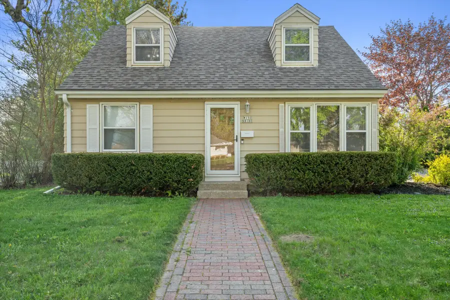 W150N8180 Manhattan Dr, Menomonee Falls, WI 53051 - #2