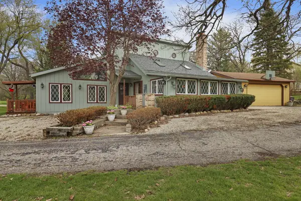 N7307 Mariner Hills Cir, La Grange, WI 53121