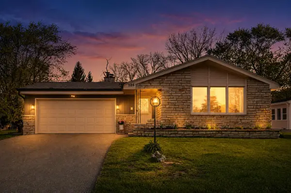726 Royal Park Rd, Caledonia, WI 53402