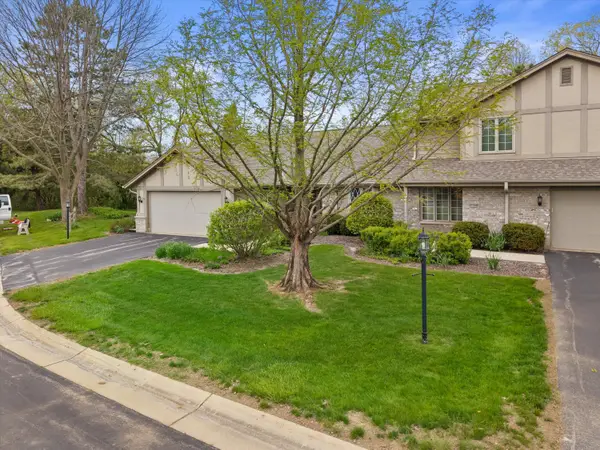17730 Caribou Pass, Brookfield, WI 53045