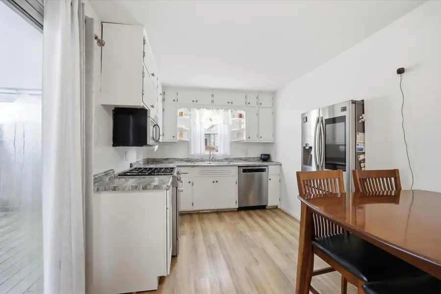 6800 W Ohio Ave, Milwaukee, WI 53219 - #3