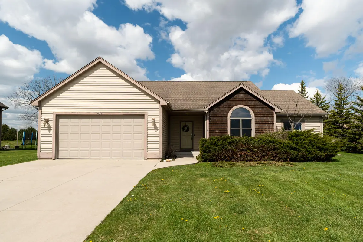 429 S Heritage St, Belgium, WI 53004 - #1