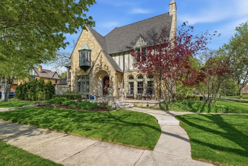 4604 N Murray Ave, Whitefish Bay, WI 53211 - #1