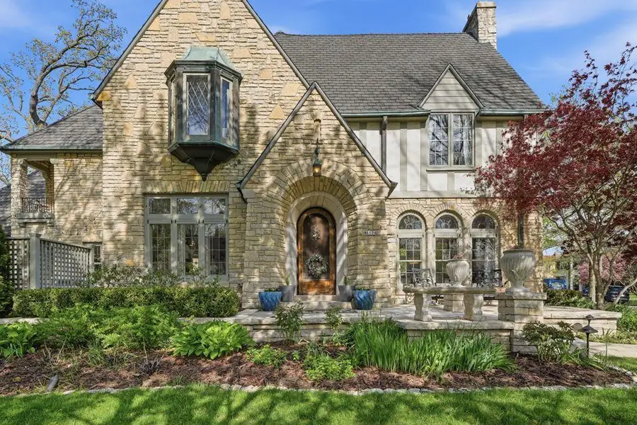 4604 N Murray Ave, Whitefish Bay, WI 53211 - #2