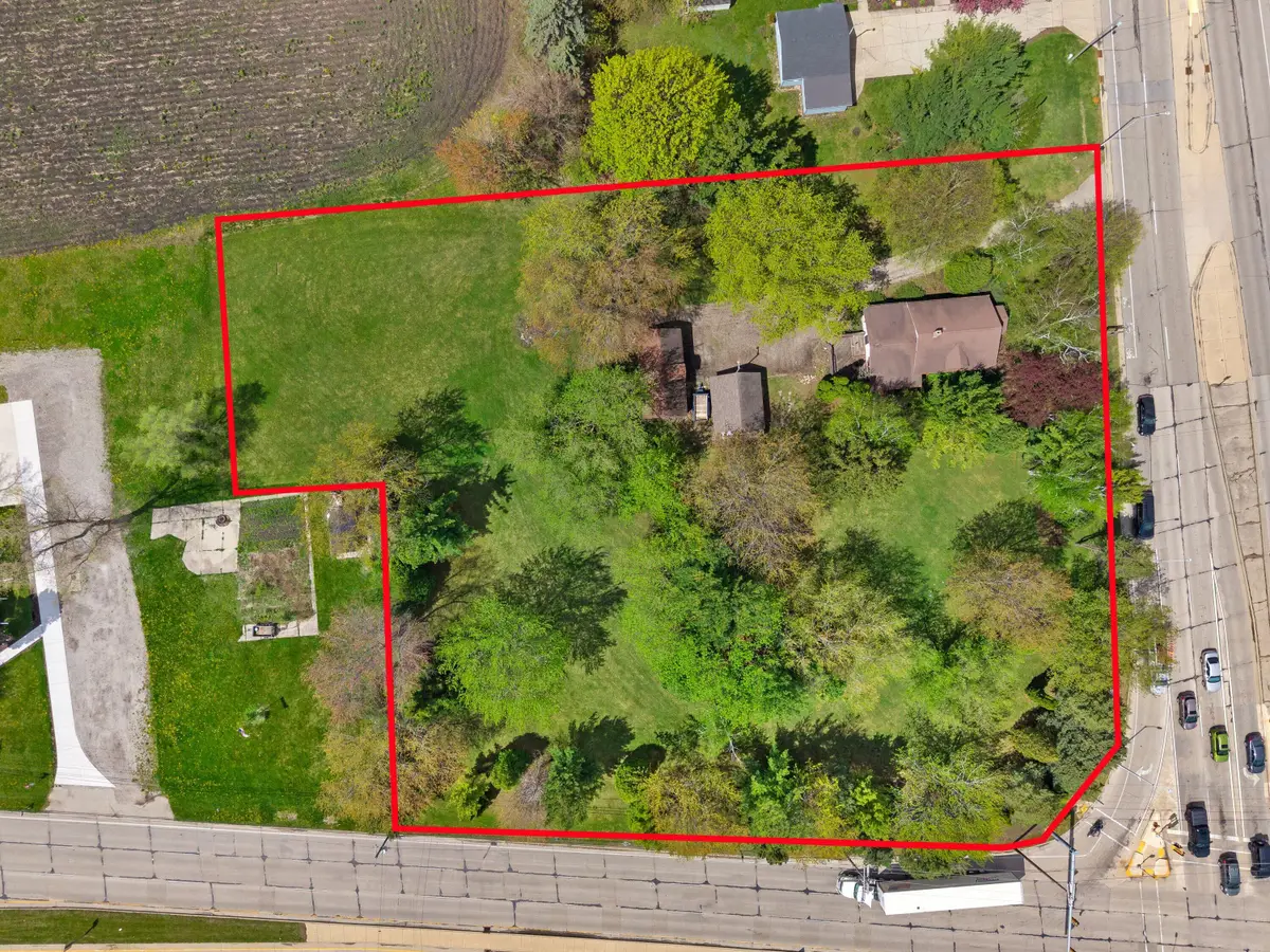 6401 60th St, Somers, WI 53144 - #1