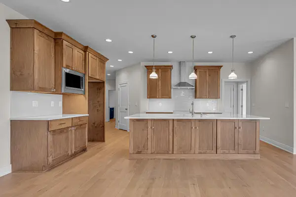 2990 N 186th St, Brookfield, WI 53045