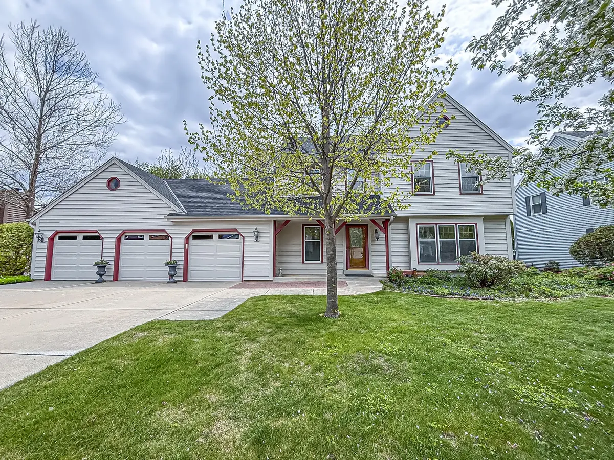 13130 W Scarborough Dr, New Berlin, WI 53151 - #1