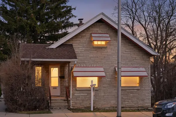 2200 S 84th St, West Allis, WI 53227